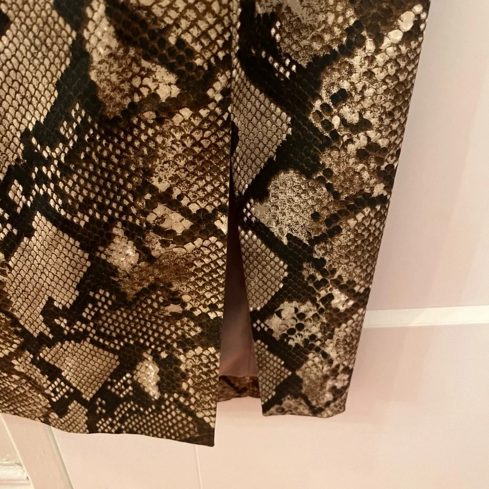 Altuzarra snake print lined skirt with front slit nwot - Picture 4 of 13